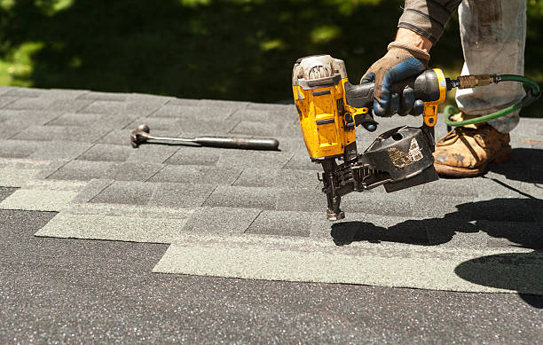 Best Roof Gutter Cleaning  in Golden Valley, AZ